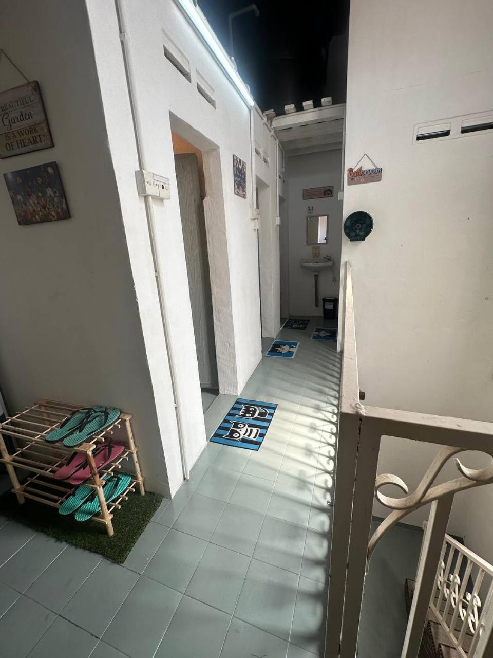 Spot On 90898 Kasturi Alley Guest House & Cat Hotel Malacca Kültér fotó